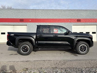 2024 Toyota Tacoma 4WD 4WD TRD Off Road Double Cab 5' Bed AT (Natl)