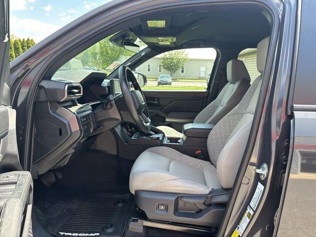 2025 Toyota Tacoma 4WD 4WD SR5 Double Cab 5' Bed AT (GS)