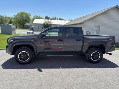 2025 Toyota Tacoma 4WD 4WD TRD Off Road Double Cab 5' Bed AT (Natl)