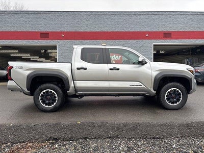 2024 Toyota Tacoma 4WD 4WD SR5 Double Cab 5' Bed AT (GS)
