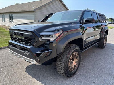 2025 Toyota Tacoma 4WD 4WD Trailhunter Hybrid Double Cab 5' Bed AT (Natl)