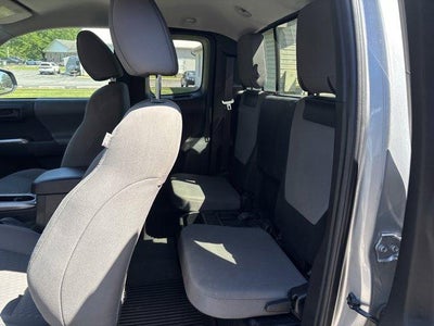 2022 Toyota Tacoma 4WD 4WD SR5 Access Cab 6' Bed I4 AT (Natl)