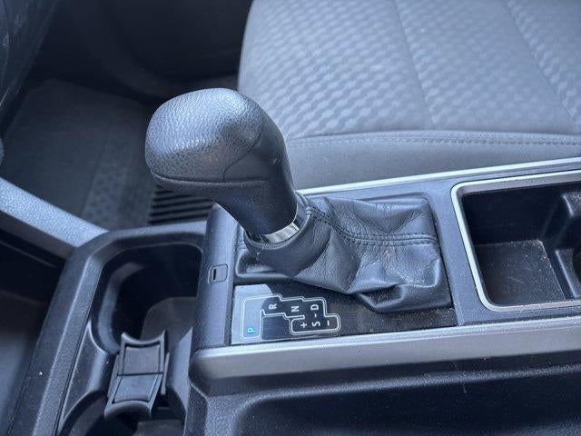 2022 Toyota Tacoma 4WD 4WD SR5 Access Cab 6' Bed I4 AT (Natl)