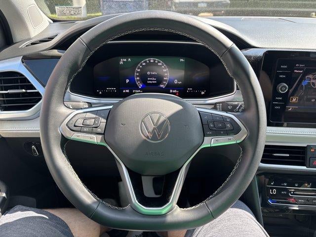 2025 Volkswagen Taos SE 4MOTION