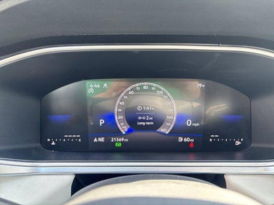 2025 Volkswagen Taos SE 4MOTION