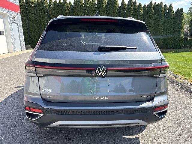 2025 Volkswagen Taos SE 4MOTION