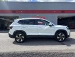 2025 Volkswagen Taos SE 4MOTION