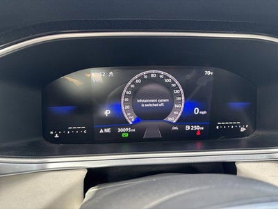 2025 Volkswagen Taos SE 4MOTION