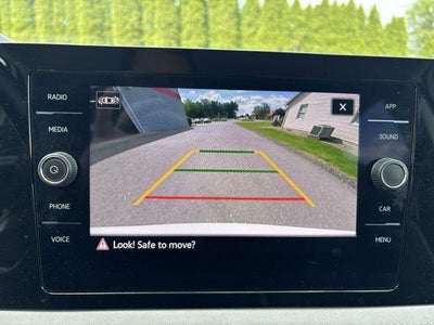 2025 Volkswagen Taos SE 4MOTION