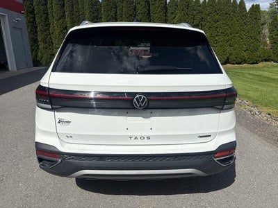 2025 Volkswagen Taos SE 4MOTION