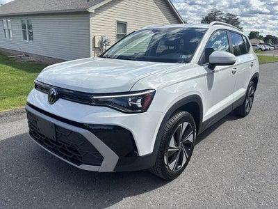 2025 Volkswagen Taos SE 4MOTION