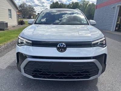 2025 Volkswagen Taos SE 4MOTION
