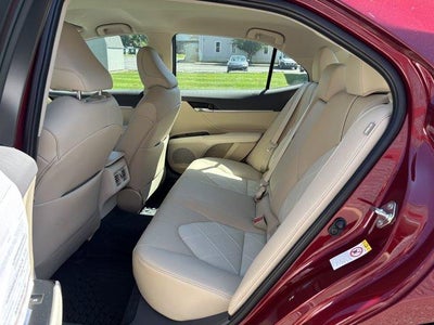 2018 Toyota Camry XLE Auto (SE)