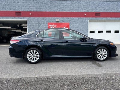 2020 Toyota Camry LE Auto (SE)