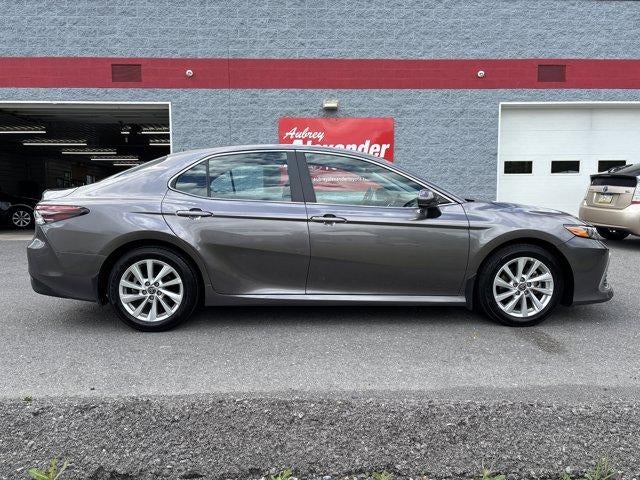 2024 Toyota Camry LE Auto (SE)
