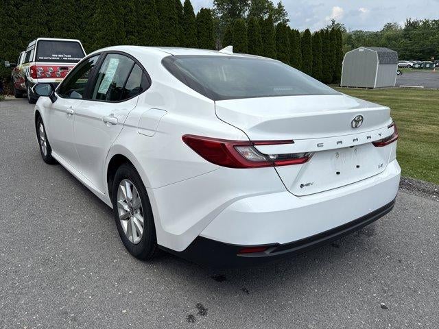2025 Toyota Camry LE (SE)