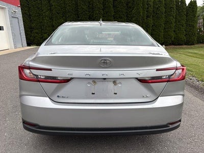 2025 Toyota Camry LE (SE)