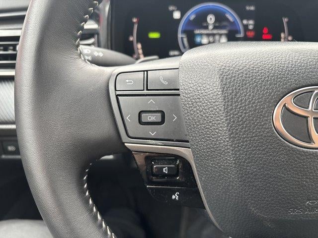 2025 Toyota Camry SE (SE)