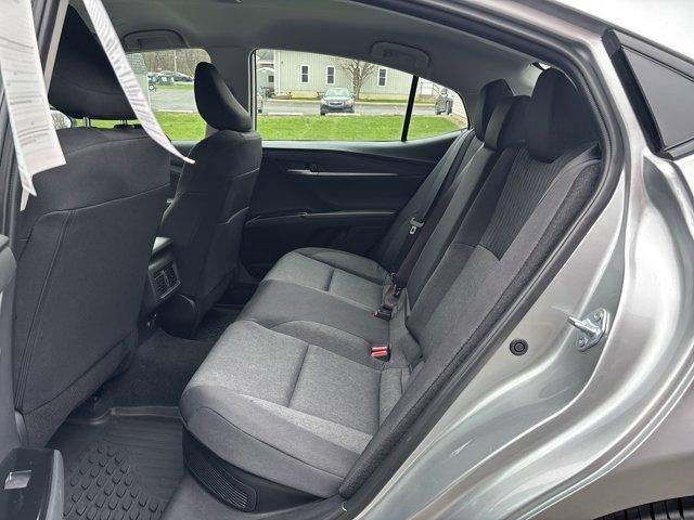 2025 Toyota Camry LE (SE)