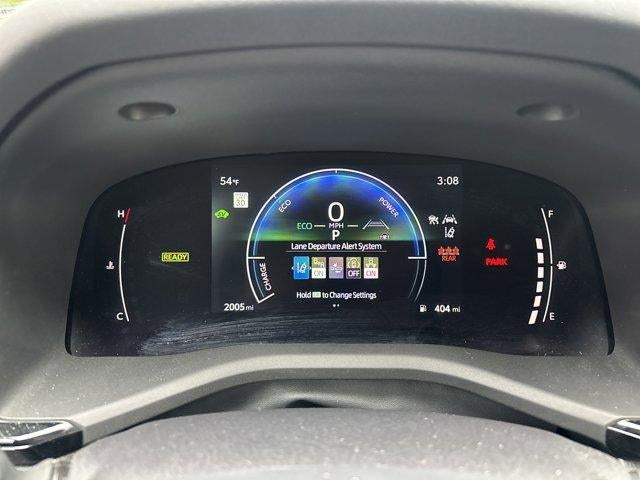 2025 Toyota Camry LE (SE)