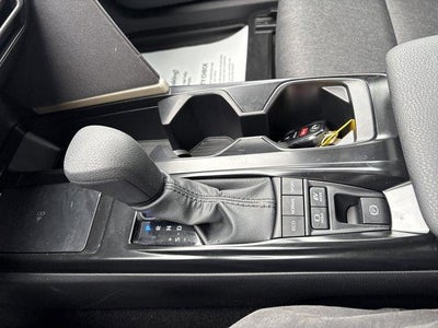 2025 Toyota Camry LE (SE)