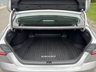 2025 Toyota Camry LE (SE)