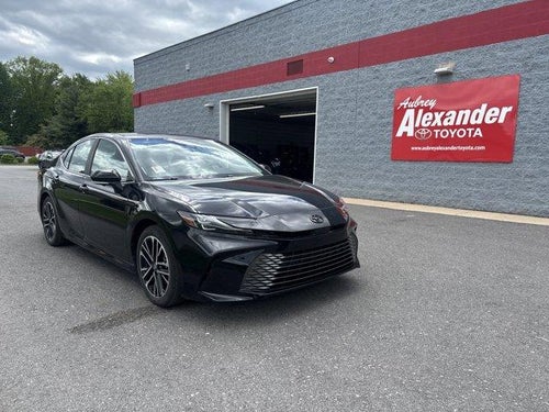 2025 Toyota Camry XLE (SE)