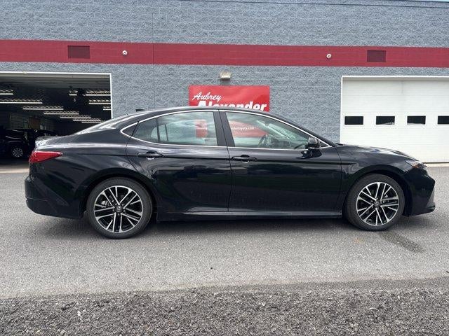 2025 Toyota Camry XLE (SE)