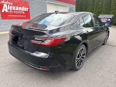 2025 Toyota Camry XLE (SE)