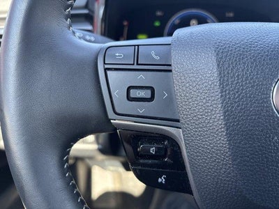 2025 Toyota Camry SE (SE)