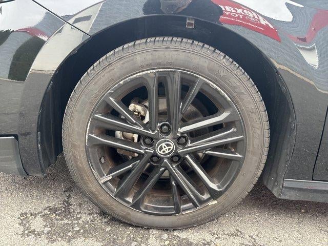 2025 Toyota Camry SE (SE)