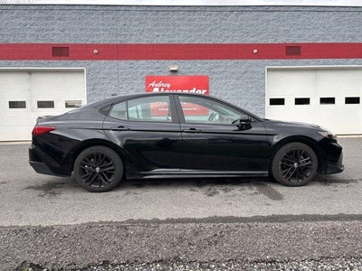 2025 Toyota Camry SE (SE)