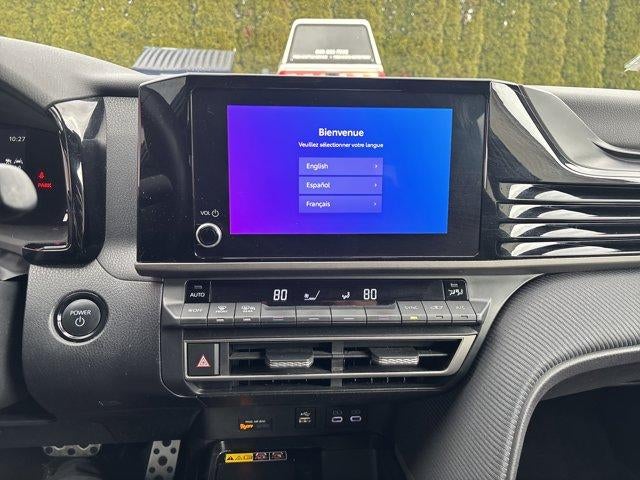 2025 Toyota Camry SE (SE)