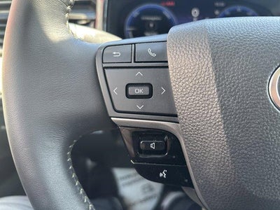 2025 Toyota Camry XLE AWD (Natl)