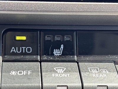 2025 Toyota Camry XLE AWD (Natl)