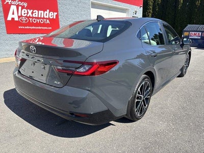 2025 Toyota Camry XLE AWD (Natl)
