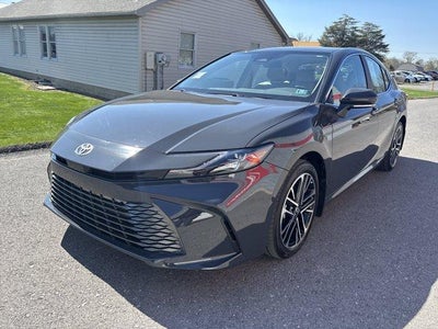 2025 Toyota Camry XLE AWD (Natl)