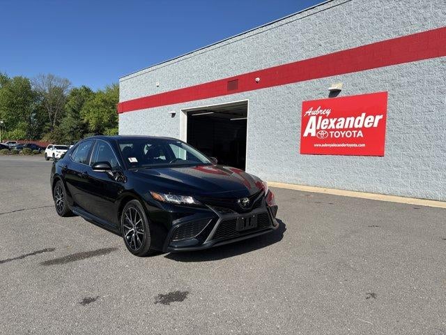 2023 Toyota Camry SE Auto (SE)