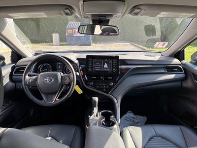 2023 Toyota Camry SE Auto (SE)