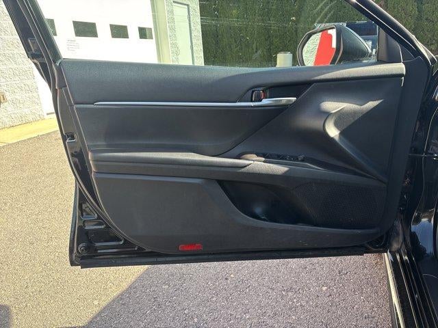 2023 Toyota Camry SE Auto (SE)