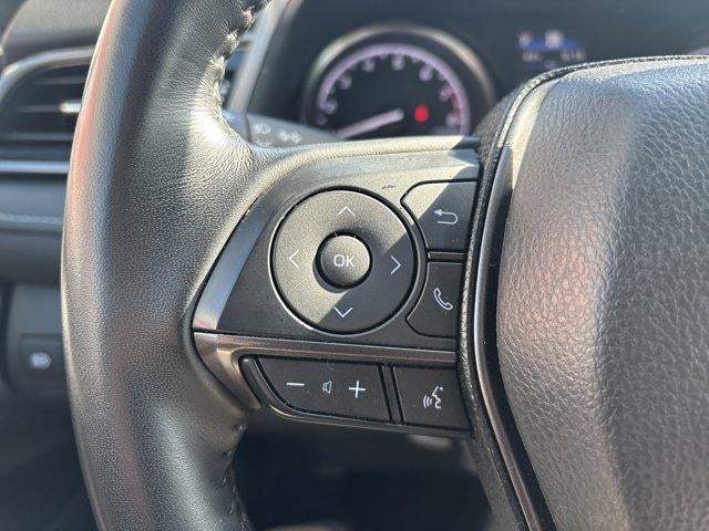 2023 Toyota Camry SE Auto (SE)