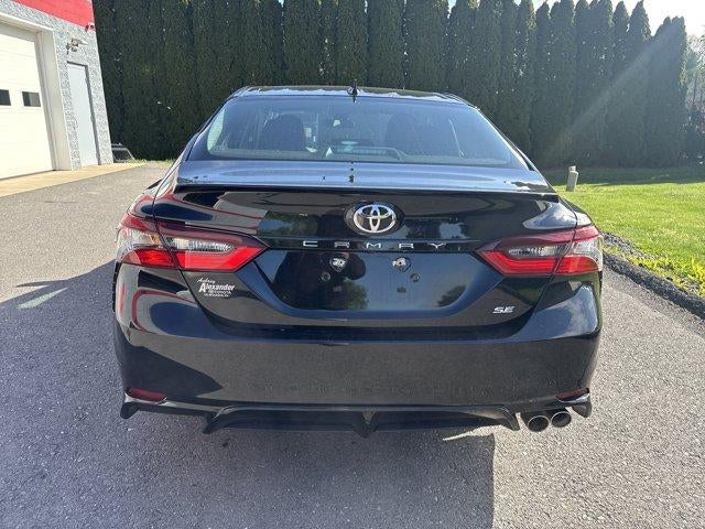 2023 Toyota Camry SE Auto (SE)