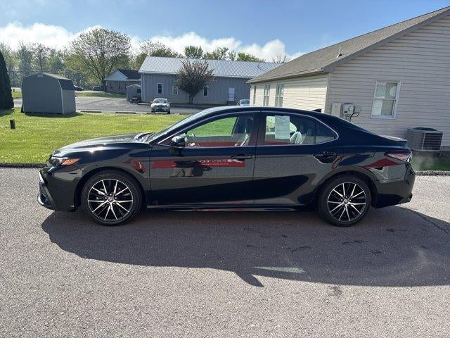 2023 Toyota Camry SE Auto (SE)