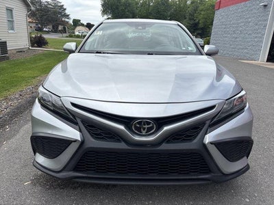 2024 Toyota Camry SE Auto (SE)