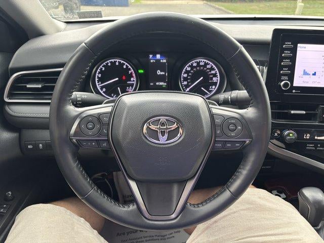 2023 Toyota Camry SE Auto (SE)