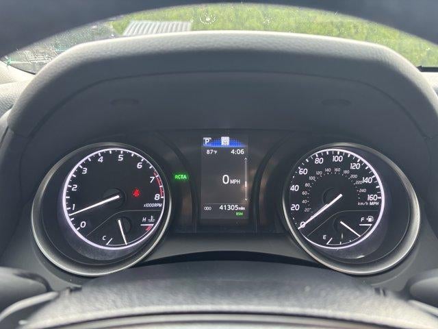 2023 Toyota Camry SE Auto (SE)