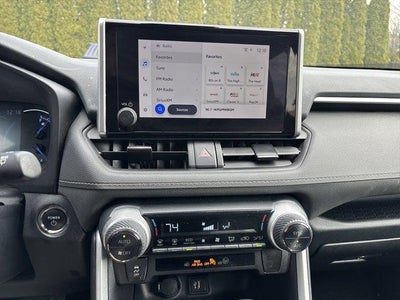 2024 Toyota RAV4 Hybrid XLE AWD (Natl)