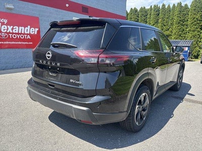 2025 Nissan Rogue AWD SV