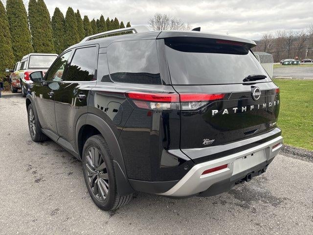 2025 Nissan Pathfinder SL 4WD