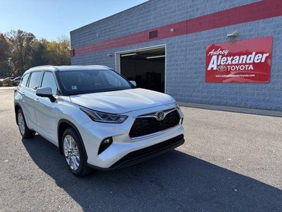 2026 Toyota Highlander Limited AWD (Natl)